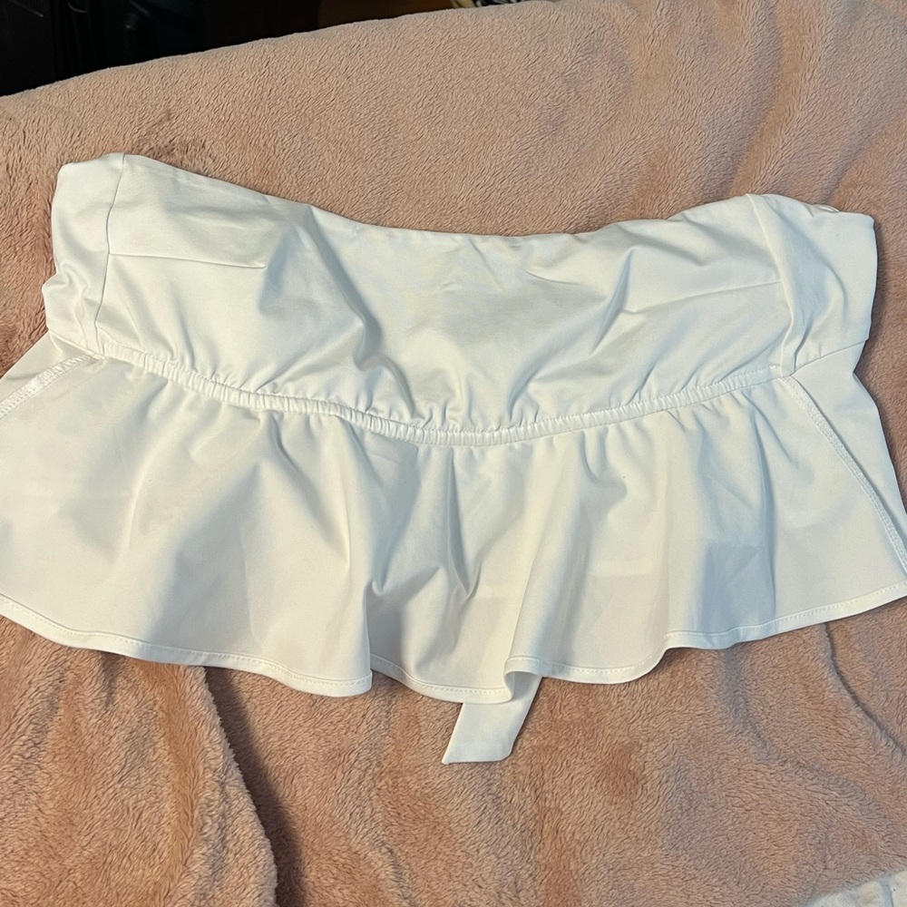 Ruffle Crop Top White - Picture 9 of 12